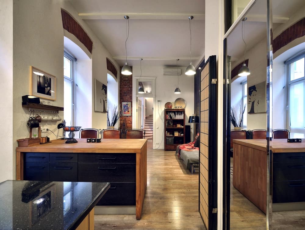 gallery item